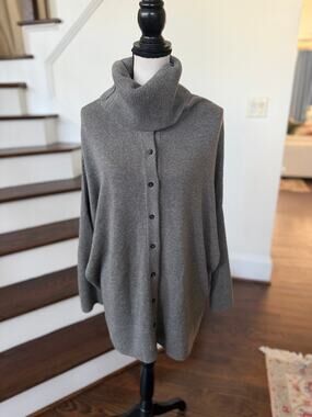 Vetta Organic Cotton Gray Convertible Turtleneck Long Sleeve Cardigan